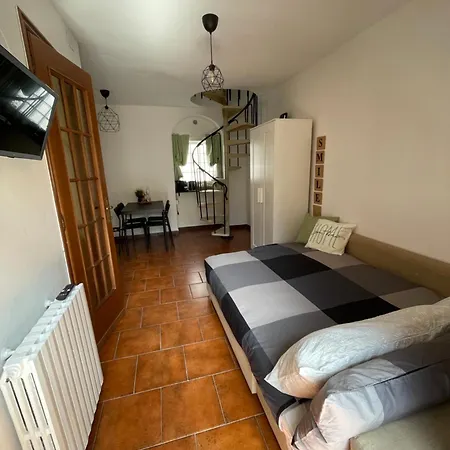 Apartment Garden House Cit Turin